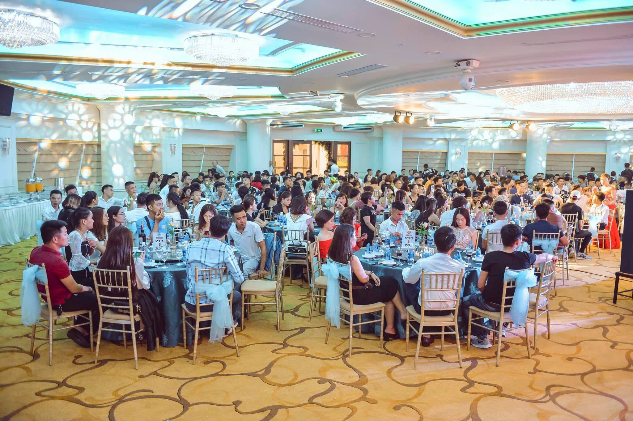 Hàng trăm thành viên cộng đồng 1992 tham dự sự kiện offline do diễn giả Đoàn Minh Thắng dẫn dắt
